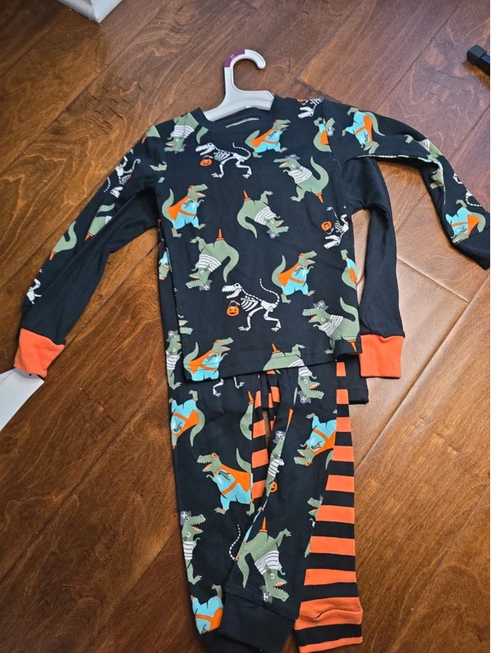 3t brand new halloween pajamas from carter's item 227G6 - Picture 2 of 2